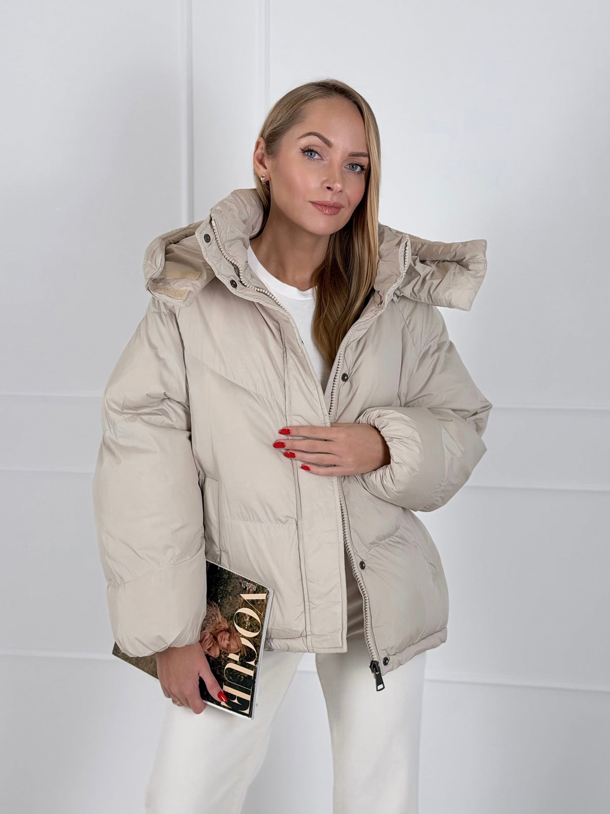 Moteriška šilta striukė su gobtuvu PABLO Kreminė