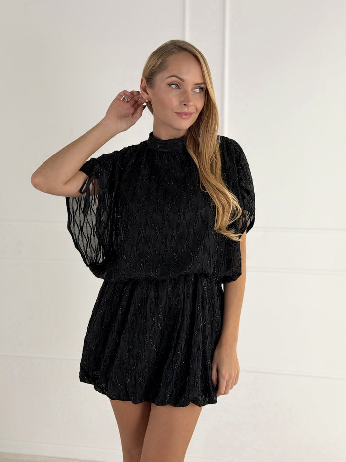 Moteriška blizgi šventinė suknelė DEMITRA Juoda