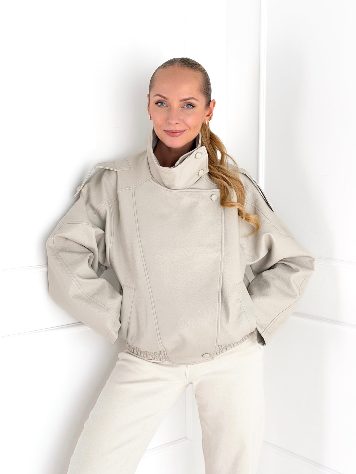 Moteriškas eko odos švarkas NICOLE Kreminė