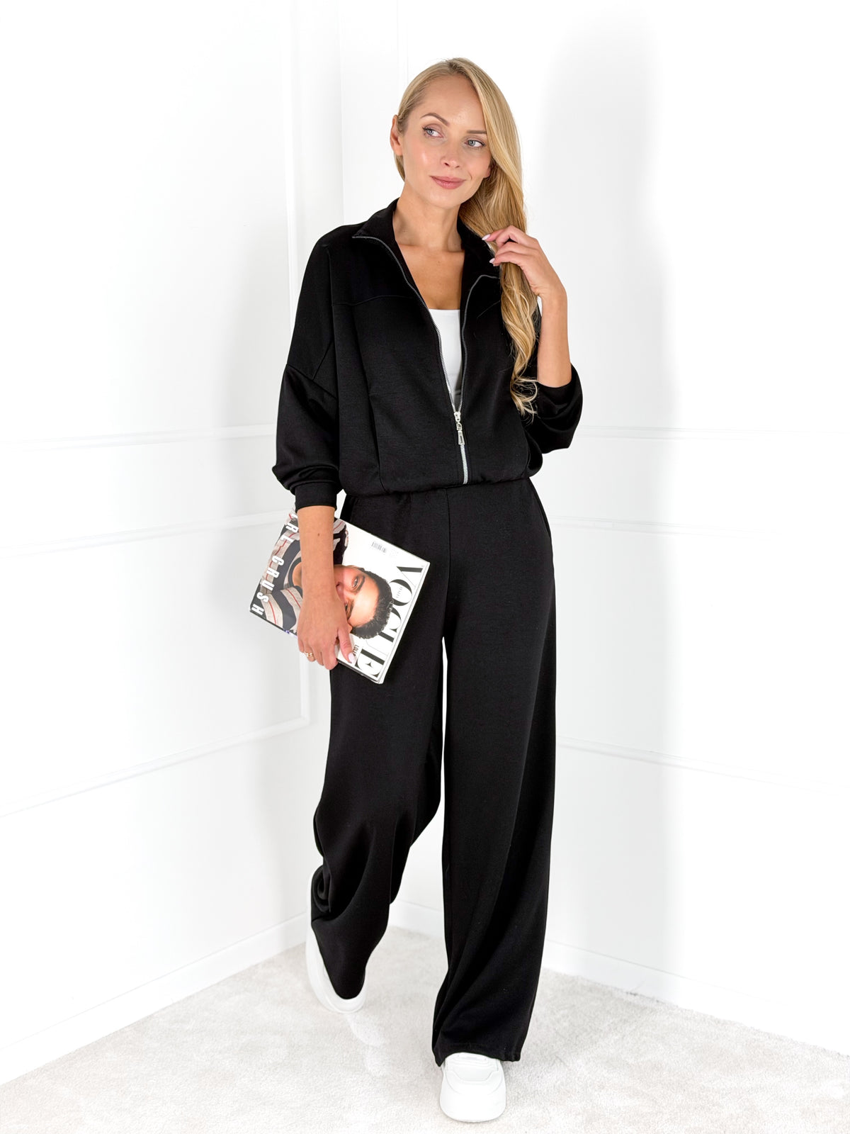 Moteriškas laisvalaikio kostiumėlis MARTHA Juoda