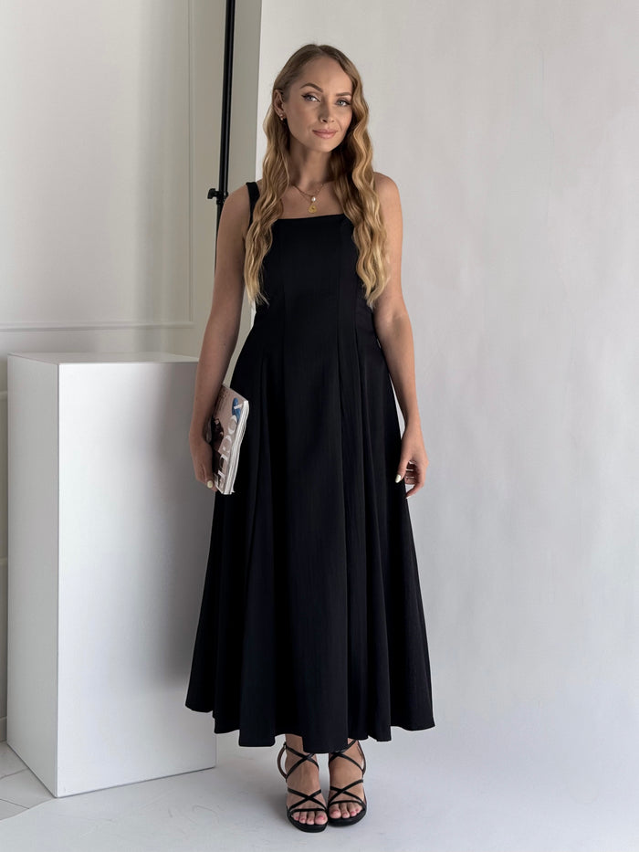 Moteriška ilga suknelė MINDY Juoda