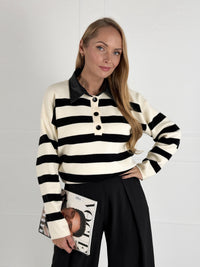 Moteriškas dryžuotas megztinis su vilna GIORGIA Juoda