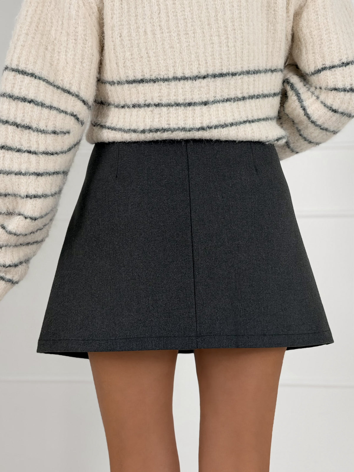 Moteriškas klostuotas sijonas su šortais CAROLA Pilka