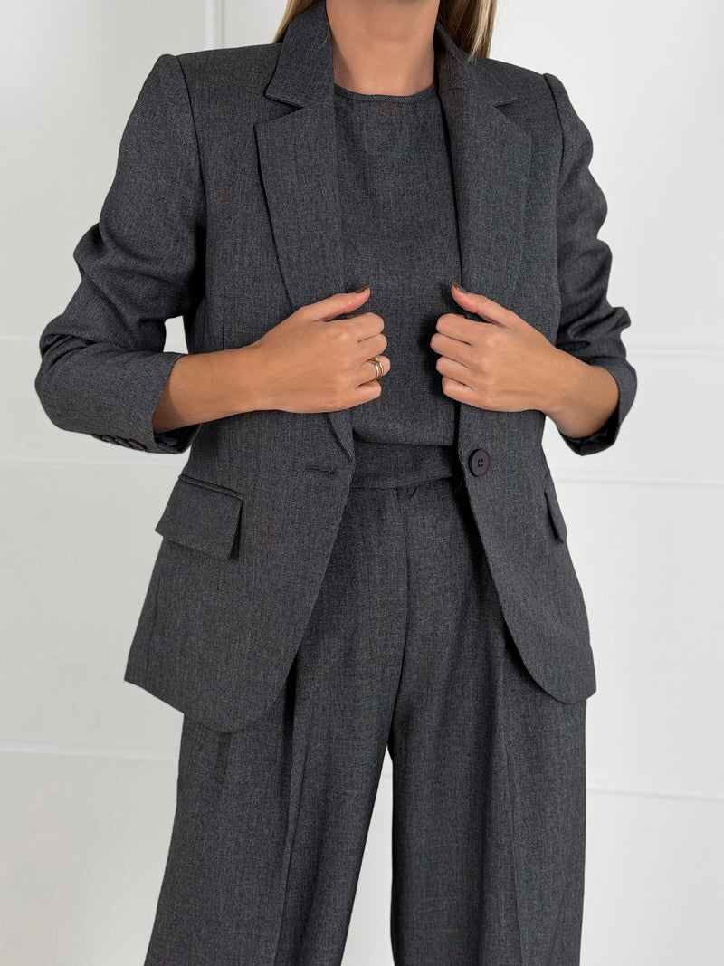 Moteriškas klasikinis švarkas JULIETA Juoda