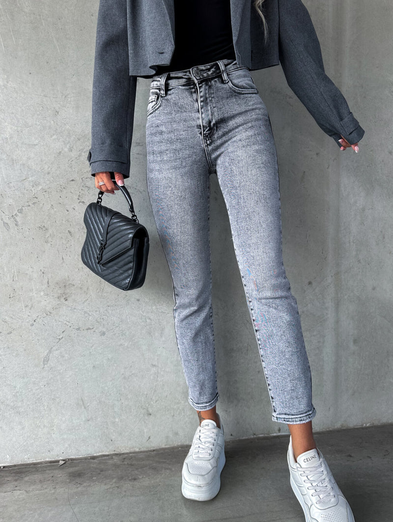 MOM FIT modelio moteriški džinsai aukštu liemeniu GWEN