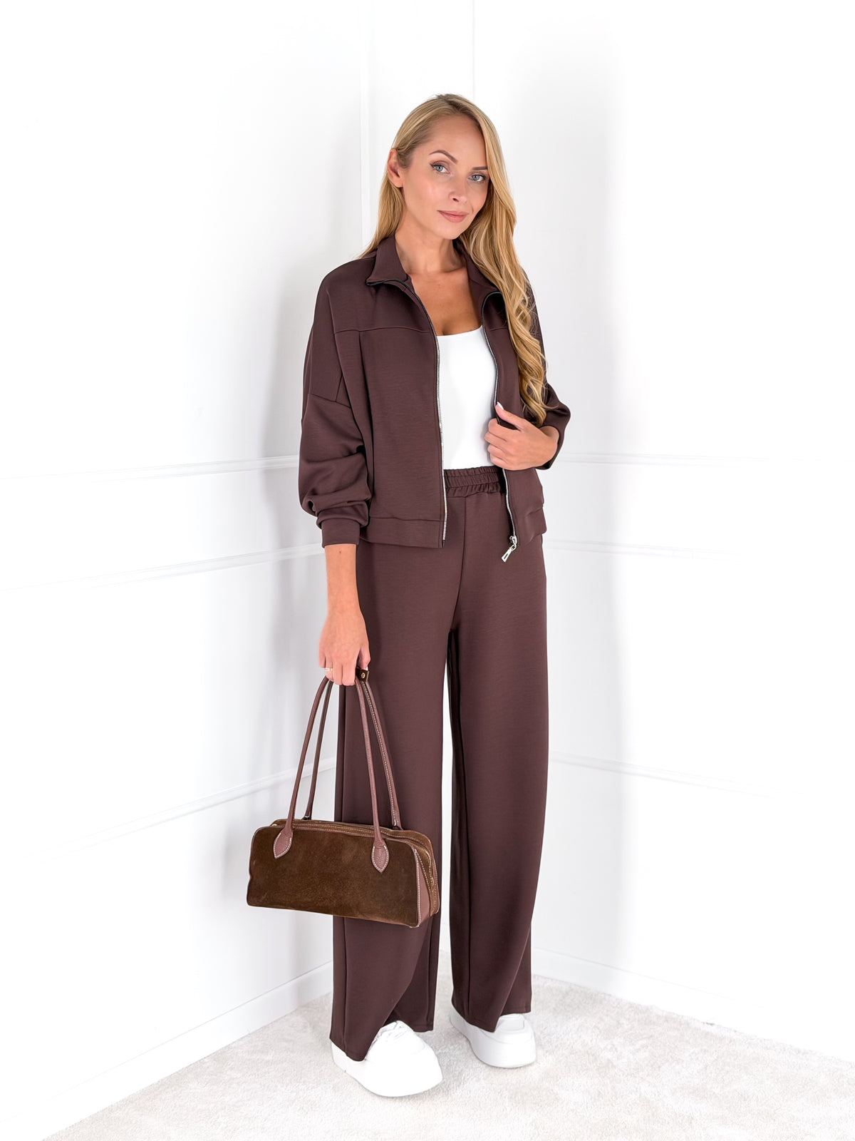 Moteriškas laisvalaikio kostiumėlis MARTHA Tamsiai ruda