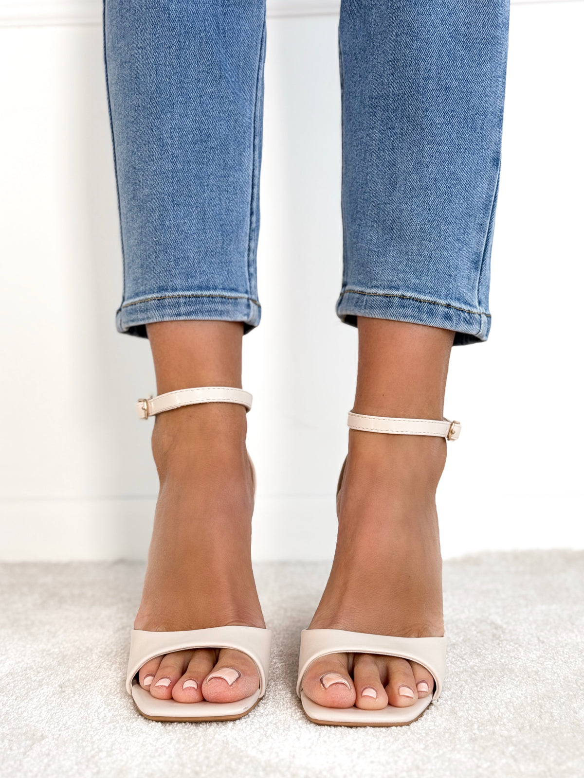 Moteriškos aukštakulnės basutės NELIDA Kreminė