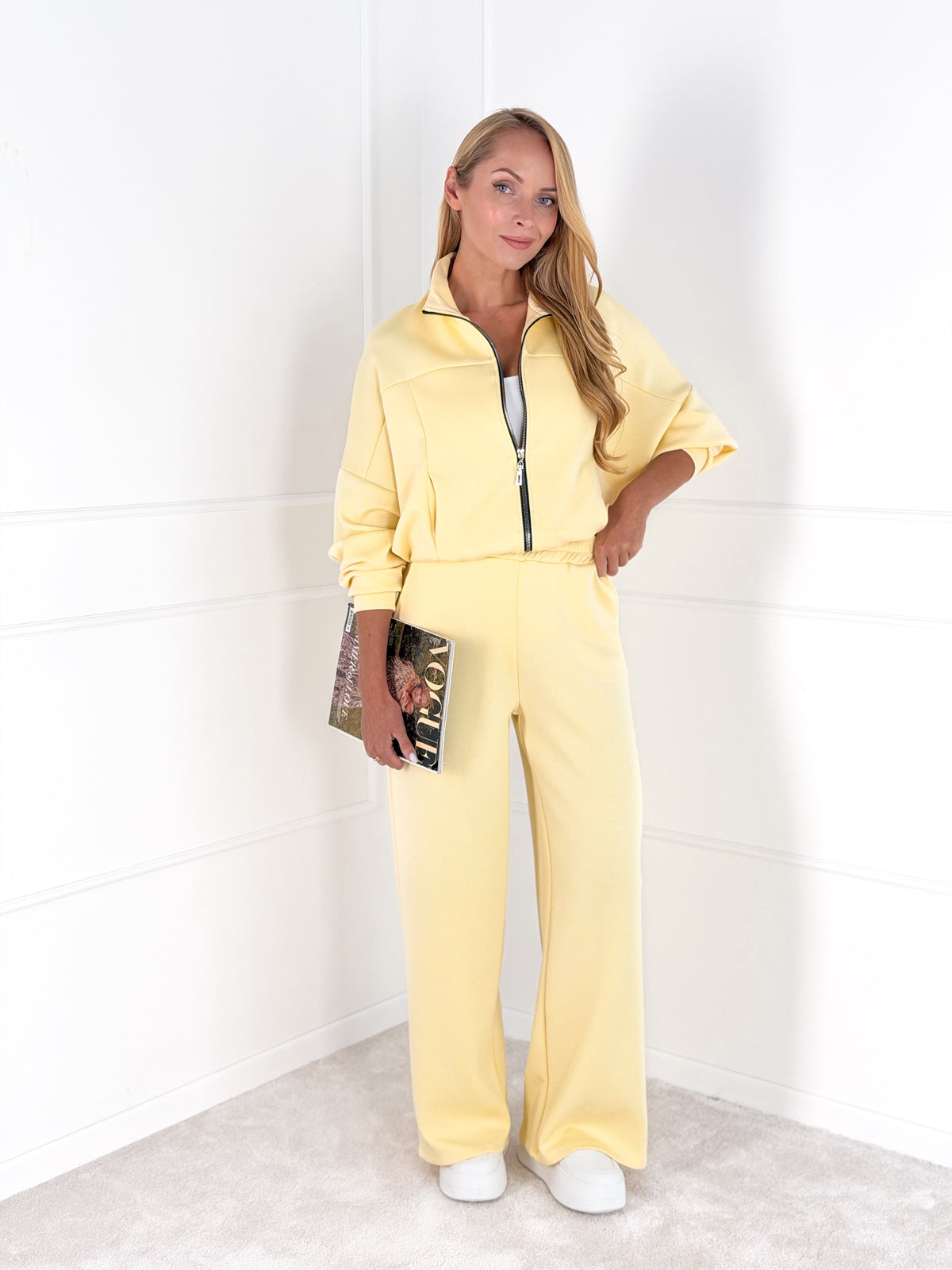 Moteriškas laisvalaikio kostiumėlis MARTHA Geltona