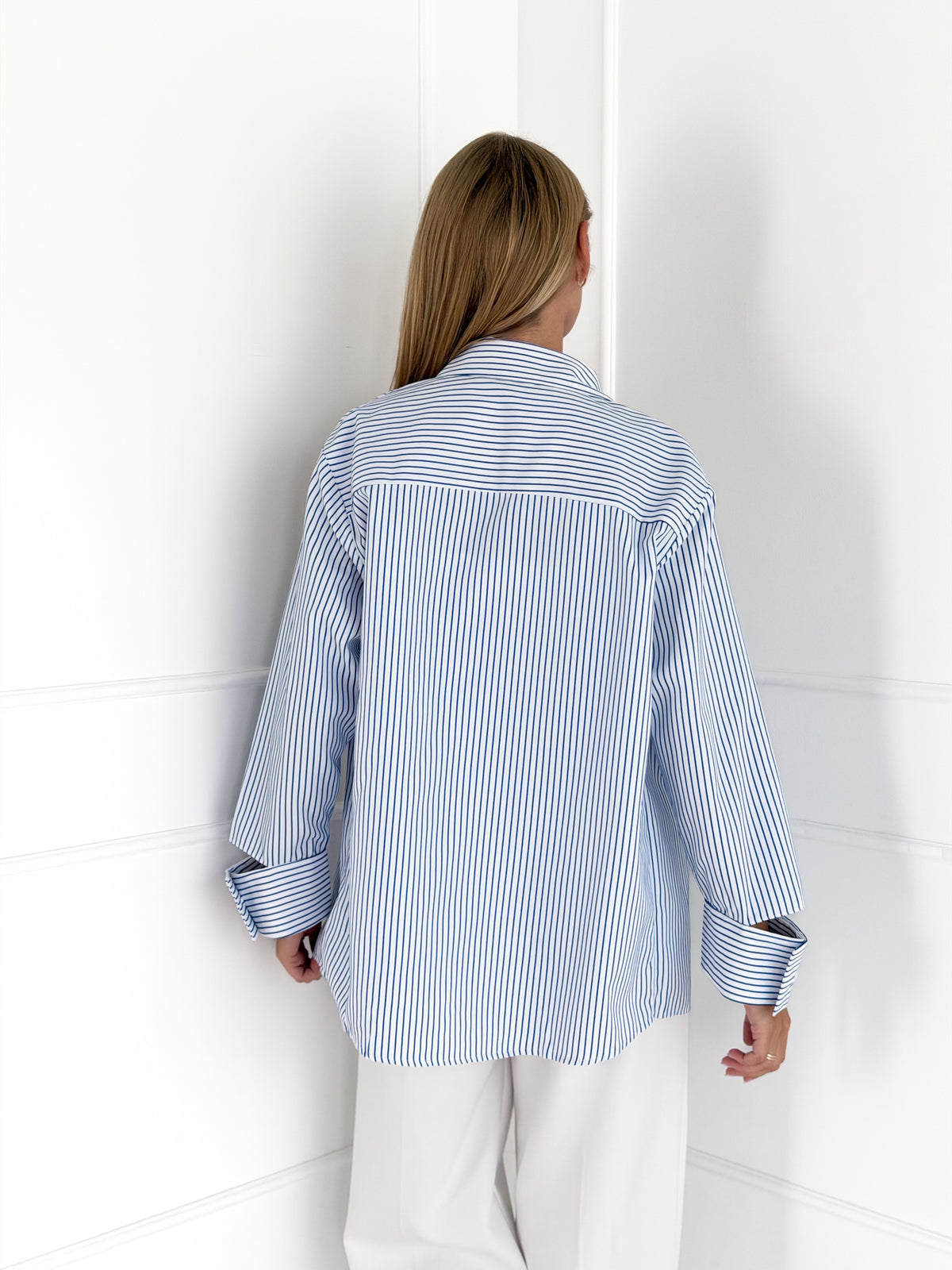 Moteriški dryžuoti klasikiniai marškiniai CHEVY Tamsiai mėlyna