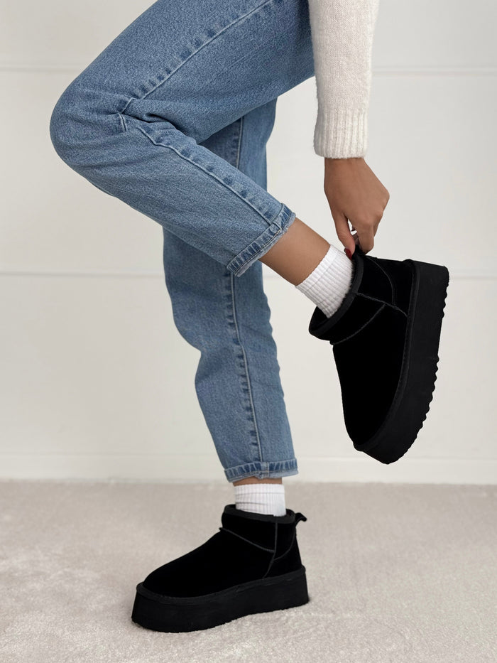 Natūralios odos UGG stiliaus aulinukai su platforma CHOCO Juoda