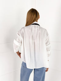 Moteriški marškiniai su kaklaraiščiu AMELIA Balta