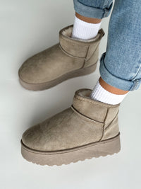 moteriski-ugg-stiliaus-aulinukai-su-platforma-beck-chaki