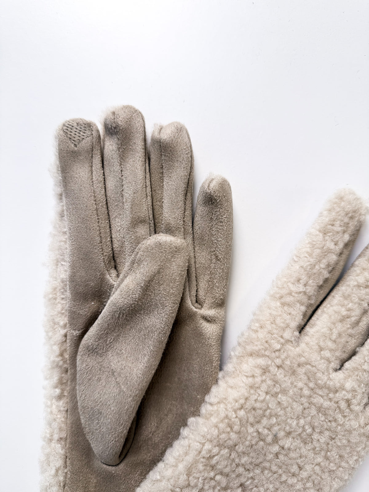 Moteriškos teddy pirštinės ANNIE Kreminė