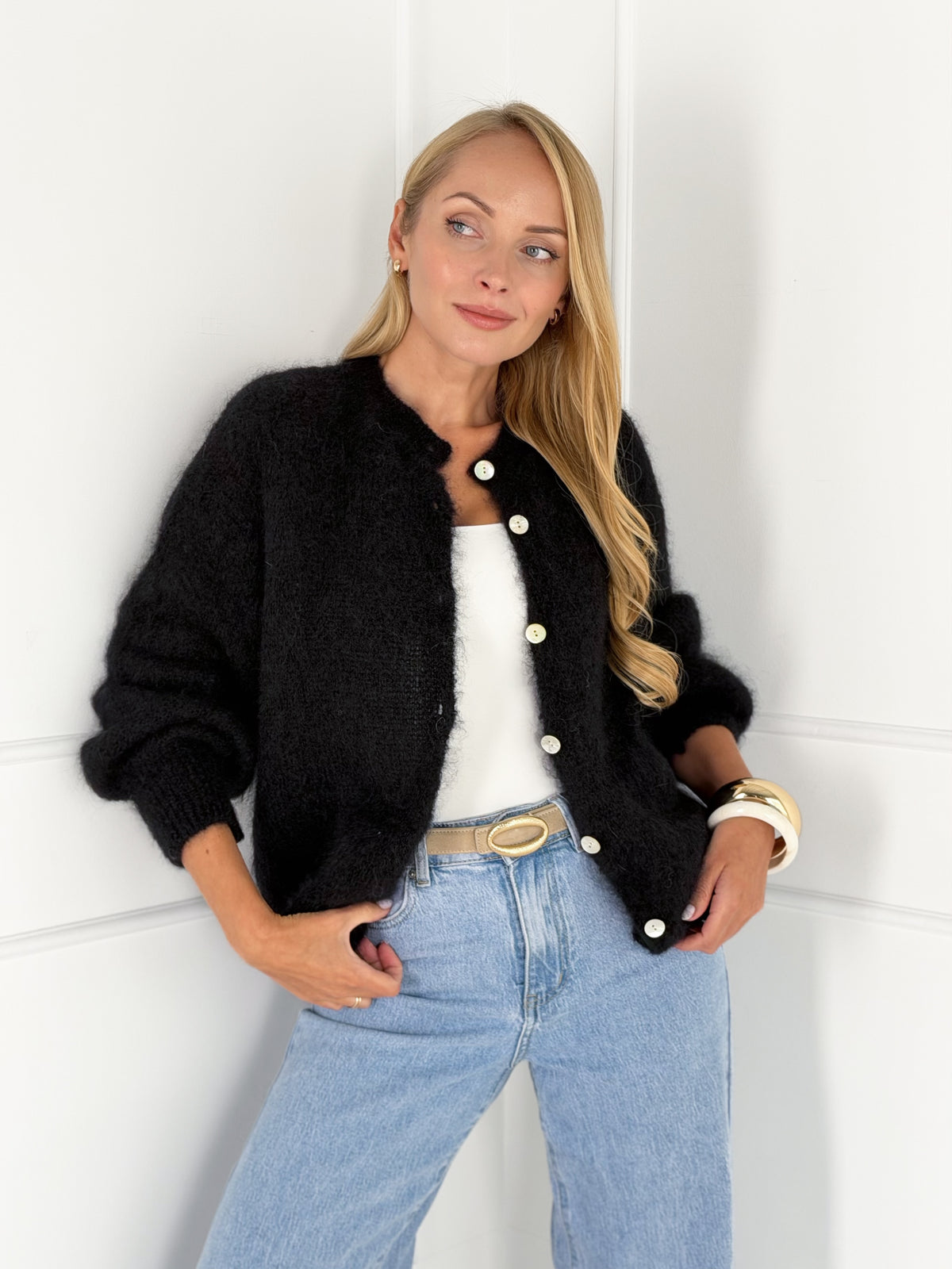 Moteriškas itališkas moheros vilnos megztinis EMELIN Juoda