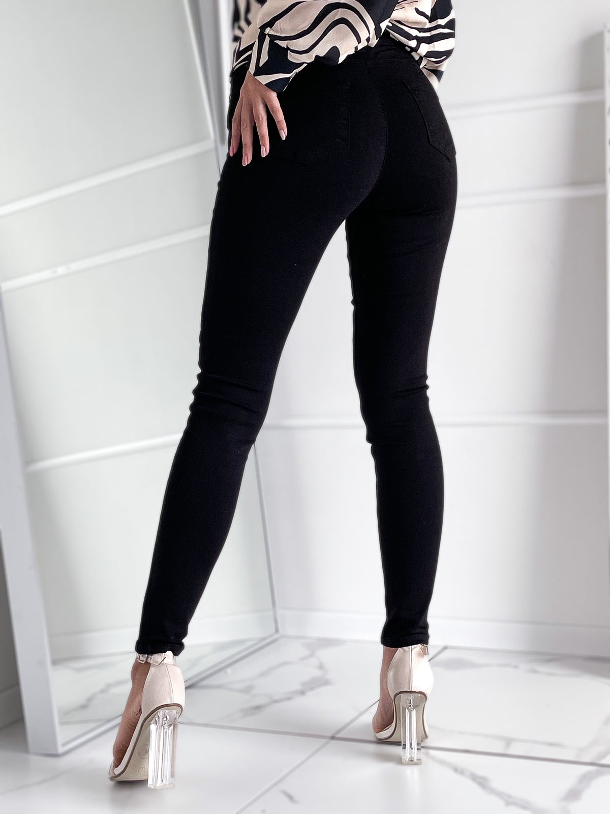 PUSH UP modelio moteriški elastingi džinsai aukštu liemeniu SAILOR