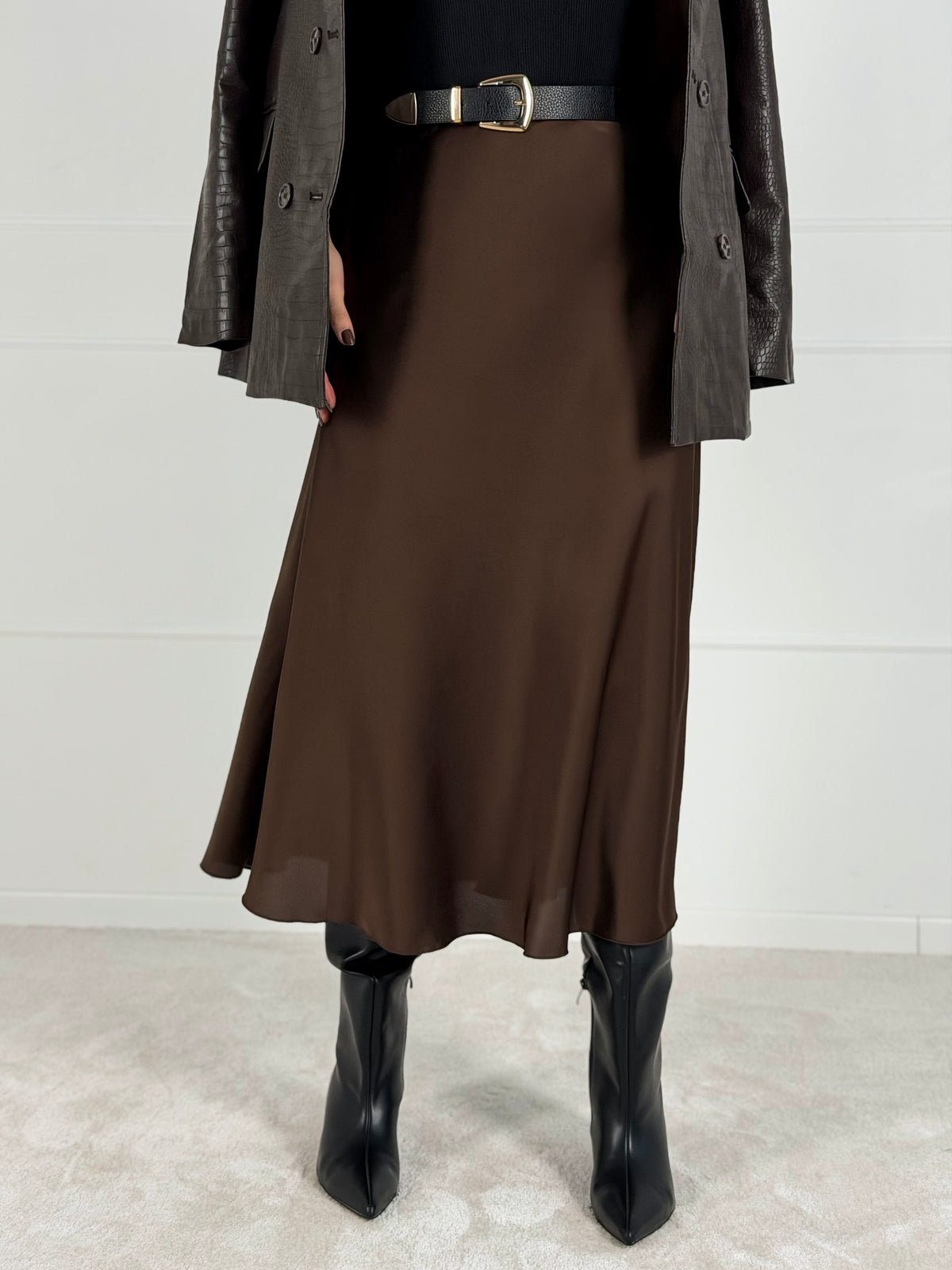 Moteriškas itališkas satino sijonas JENARO Ruda