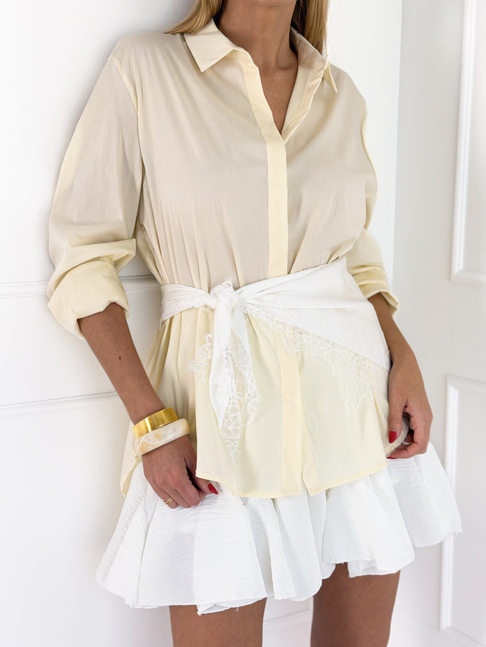 Moteriška satino skara su nėriniais AGNESS Balta