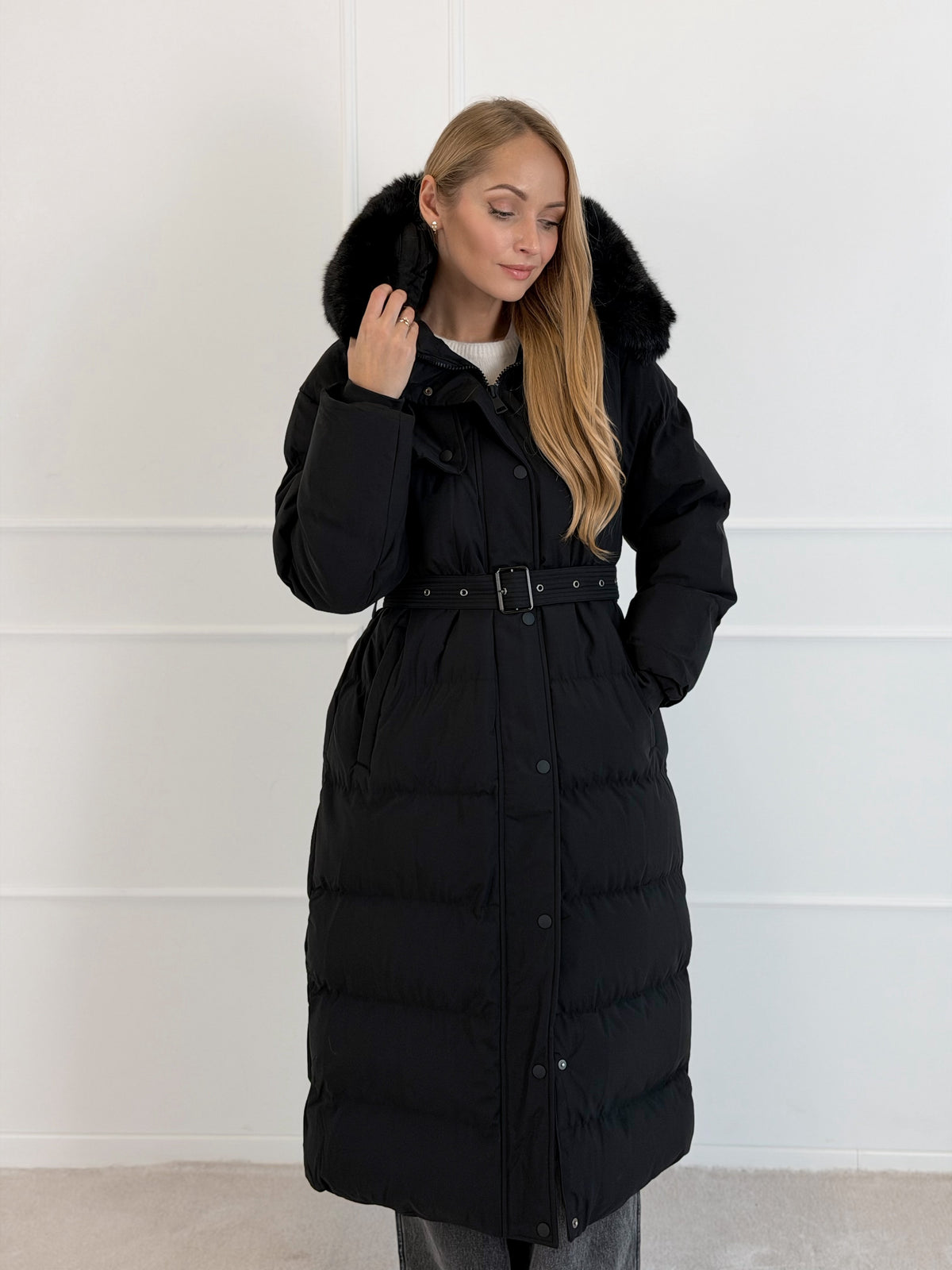 Moteriška ilga žieminė striukė su gobtuvu ODELLE Juoda