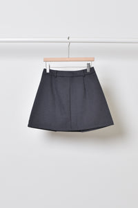 Moteriškas klostuotas sijonas su šortais CAROLA Pilka