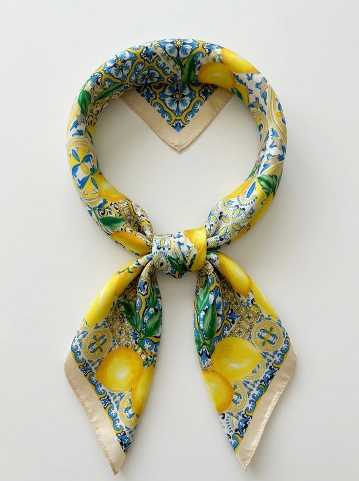 Moteriška skara su šilku LEMON Kreminė