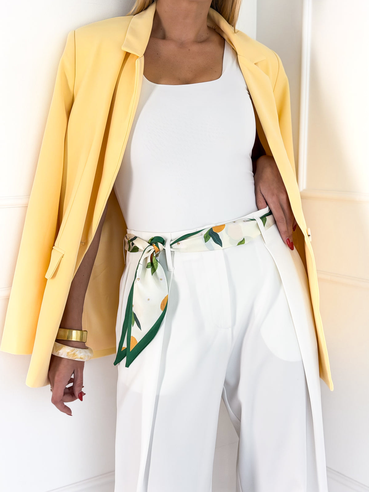 Moteriška skara su citrinomis HUEYN Žalia