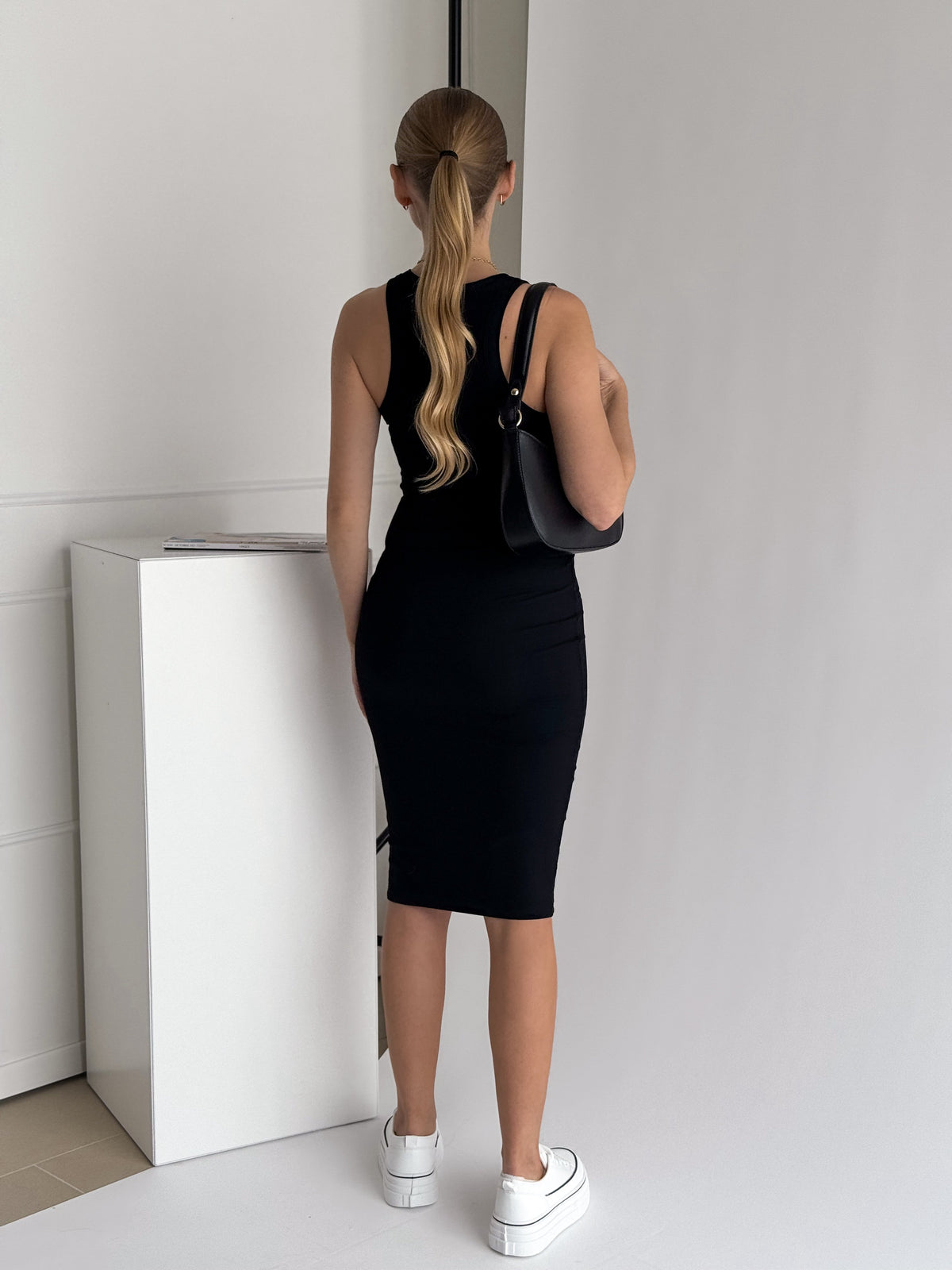 Moteriška medvilninė suknelė GISELLE Juoda