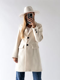 Moteriškas itališkas vidutinio ilgio paltas ELLERY Kreminė