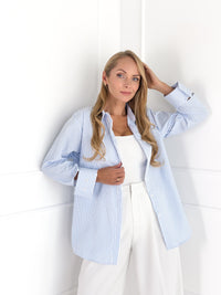 Moteriški dryžuoti klasikiniai marškiniai CHEVY Mėlyna