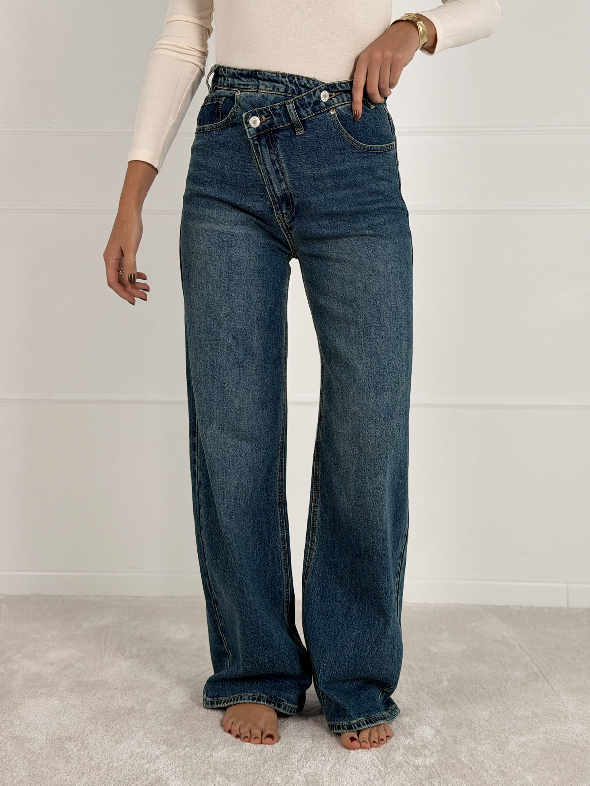 Moteriški platėjantys džinsai RAYEN Mėlyna