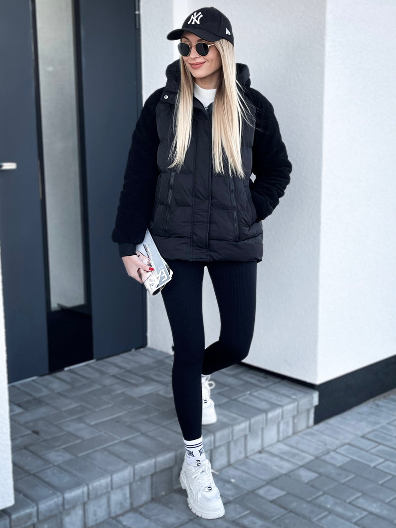 Moteriška trumpa kombinuoto teddy audinio striukė su gobtuvu LESLIE Juoda
