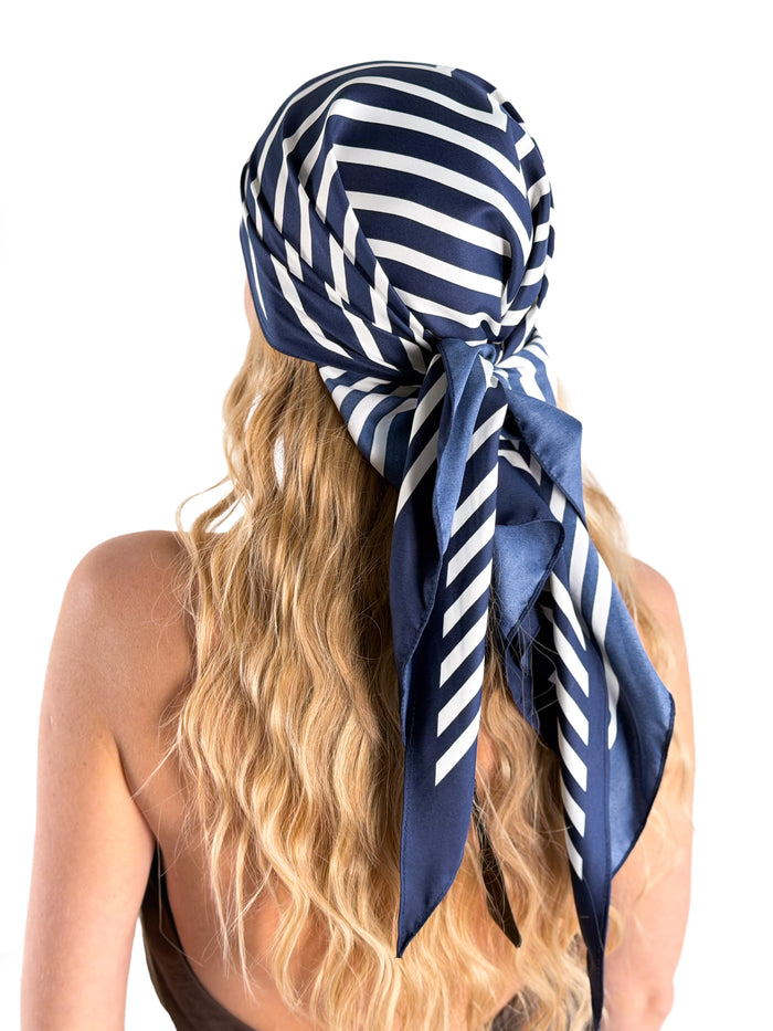 Moteriška dryžuota skara LIOR Mėlyna