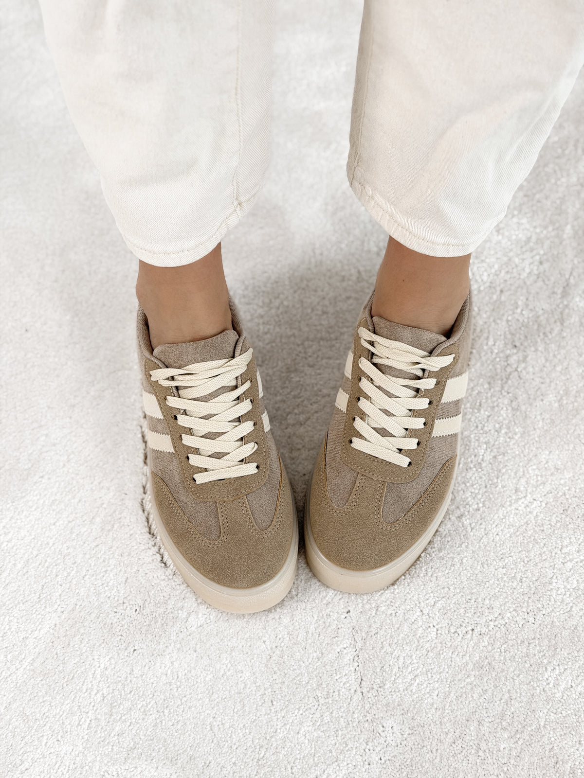 Moteriški laisvalaikio bateliai AYLA Kapučino