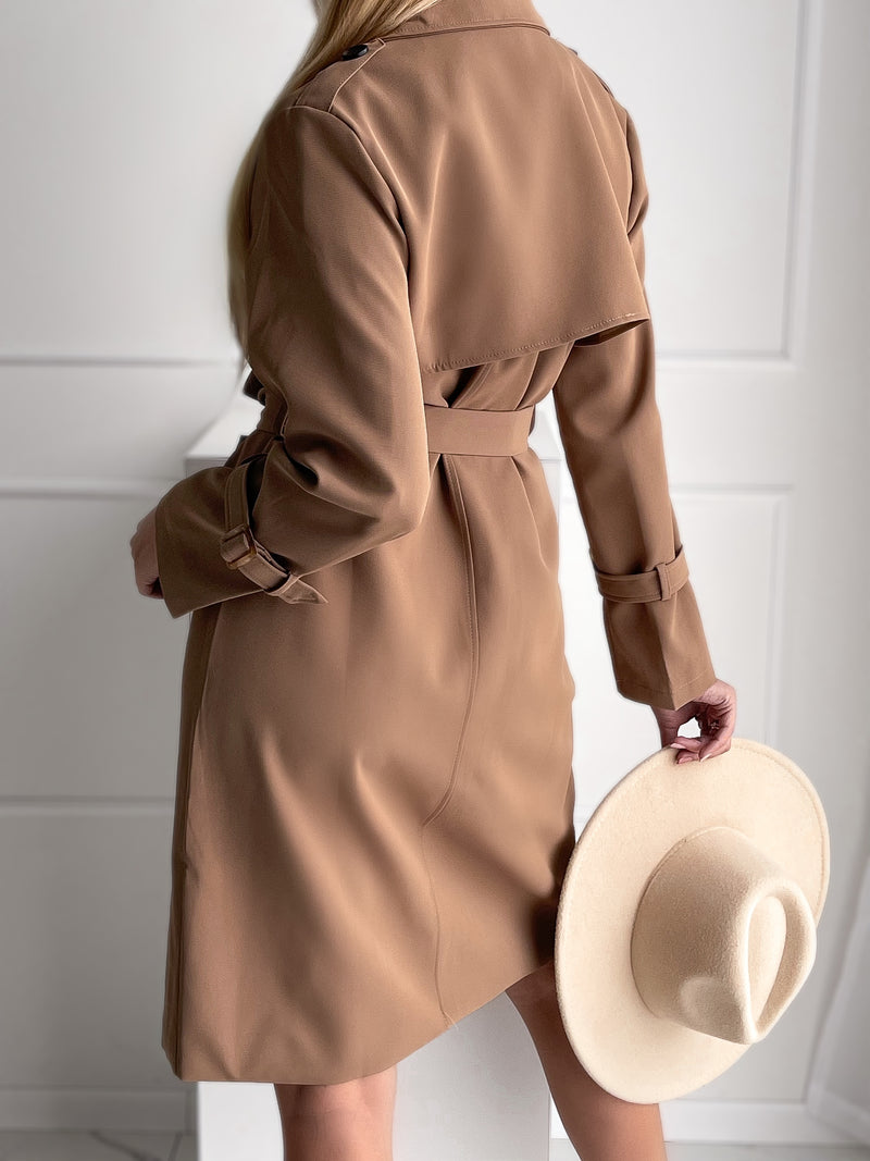 Moteriškas vidutinio ilgio rudeninis paltas su diržu COVE Ruda