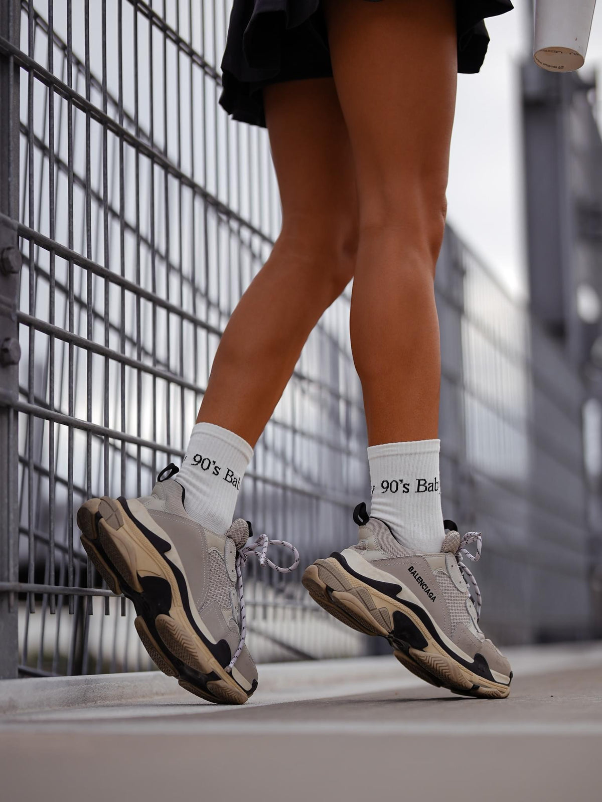 moteriskos-kojines-90s-baby-kremine