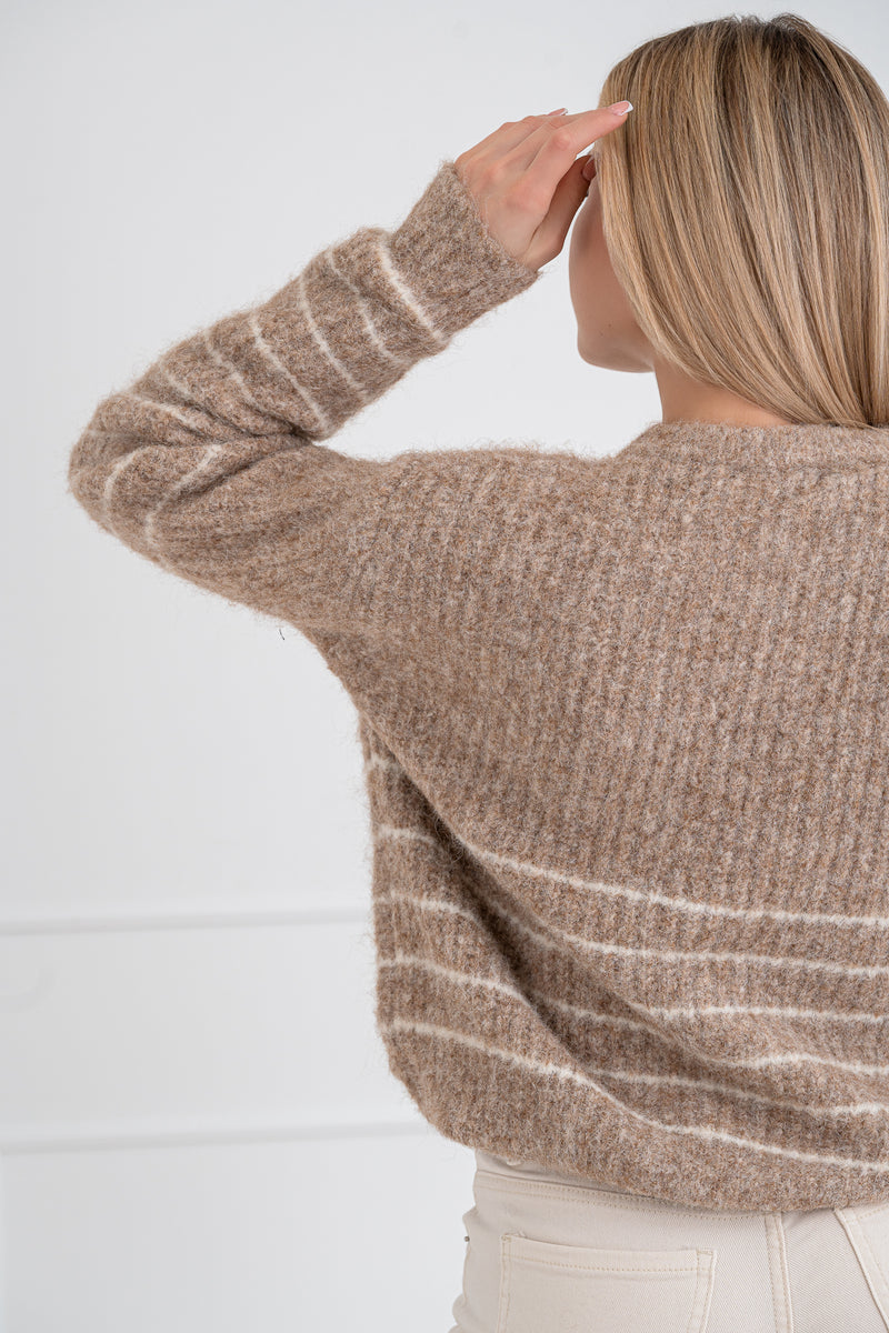 Moteriskas-siltas-megztinis-su-vilna-ODELIA-Sviesiai-ruda