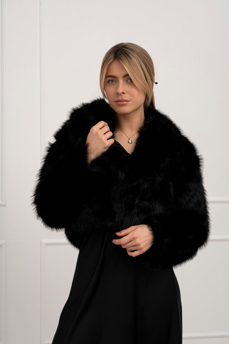 Moteriški trumpi kailiniai NAIRO Juoda