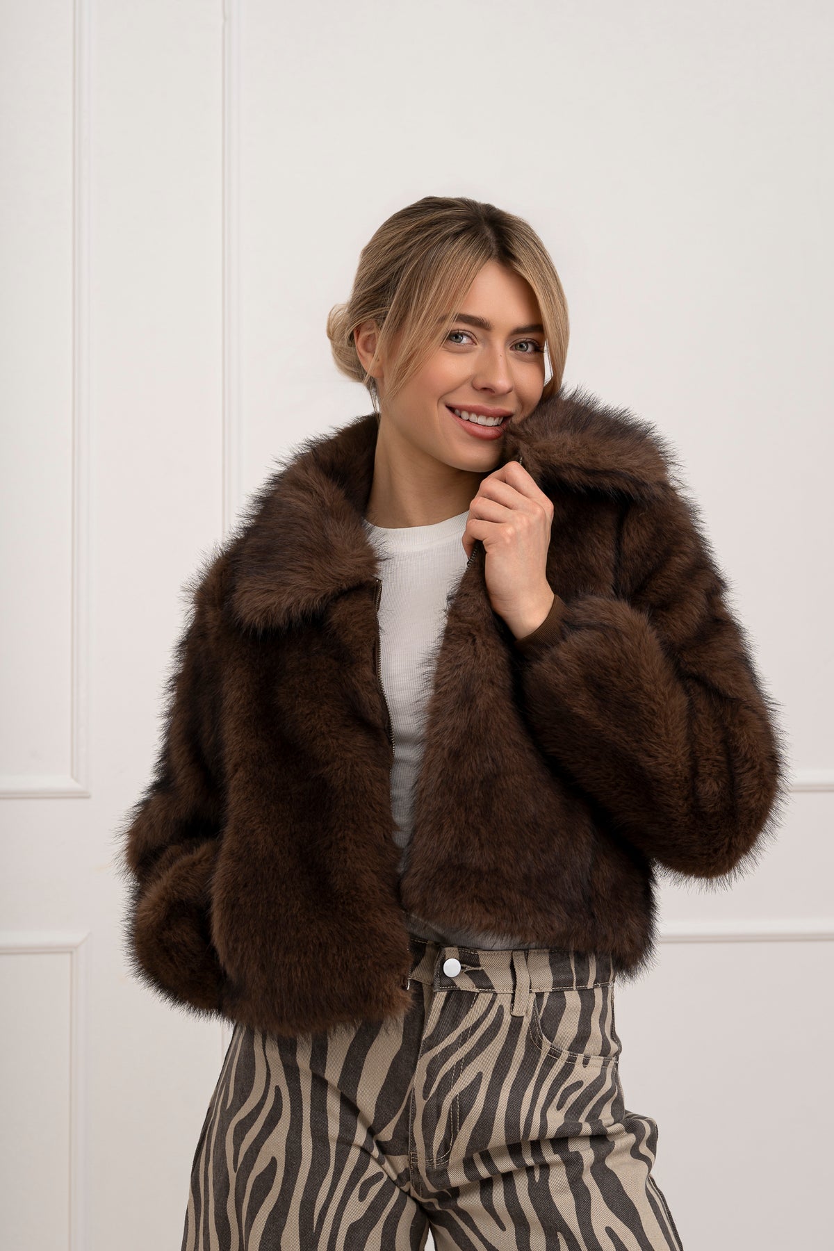 Moteriški trumpi kailiniai SELENA Ruda