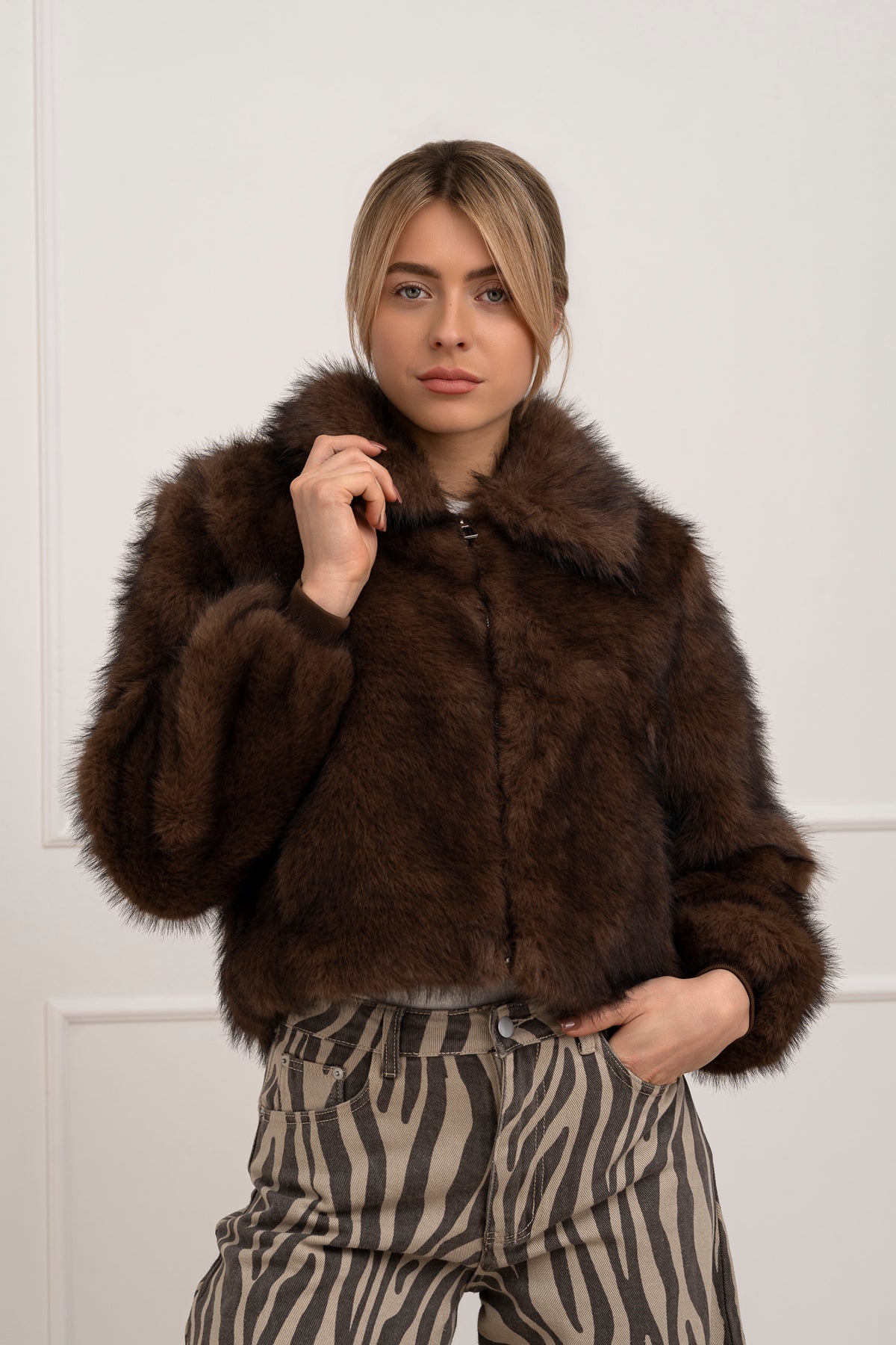 Moteriški trumpi kailiniai SELENA Ruda