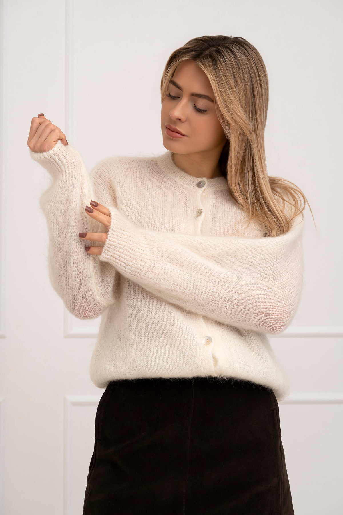 Moteriškas itališkas moheros vilnos megztinis EMELIN Balta