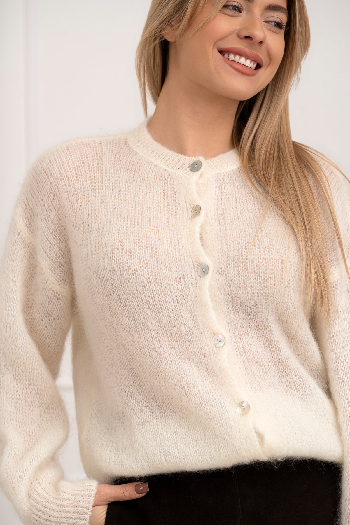 Moteriškas itališkas moheros vilnos megztinis EMELIN Balta