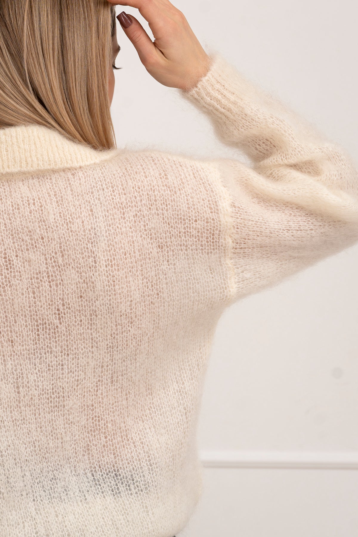 Moteriškas itališkas moheros vilnos megztinis EMELIN Balta