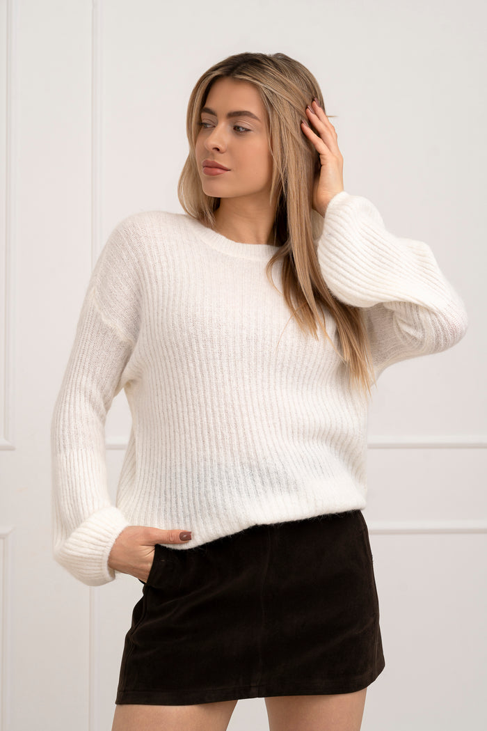 Moteriškas itališkas megztinis su baby alpakos vilna URSULA Balta