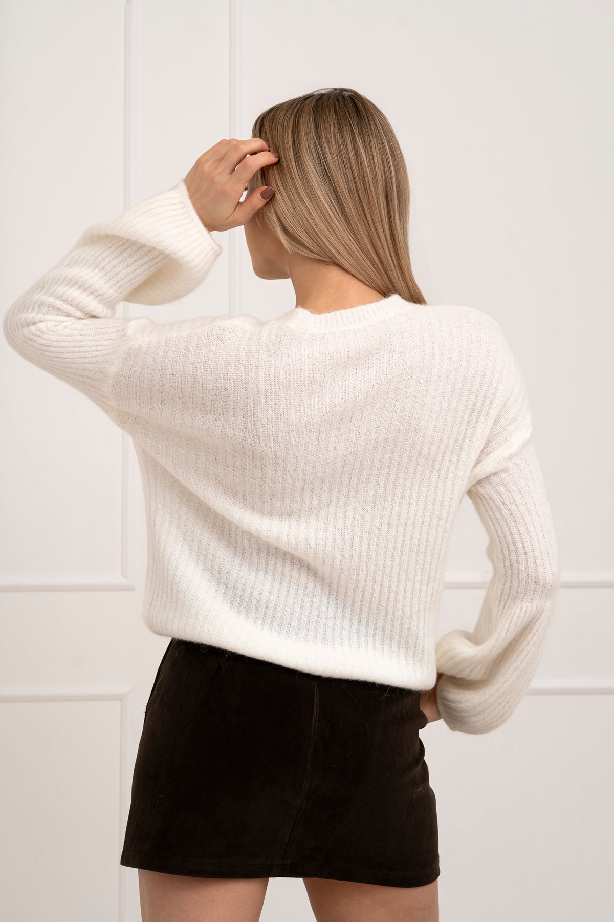 Moteriškas itališkas megztinis su baby alpakos vilna URSULA Balta