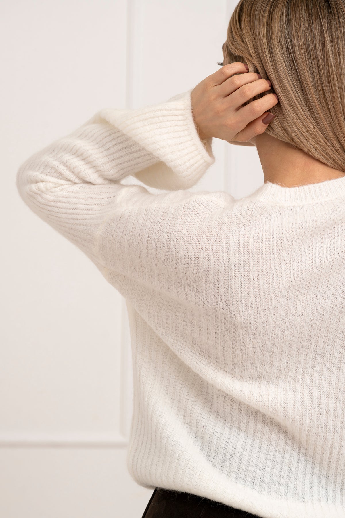 Moteriškas itališkas megztinis su baby alpakos vilna URSULA Balta