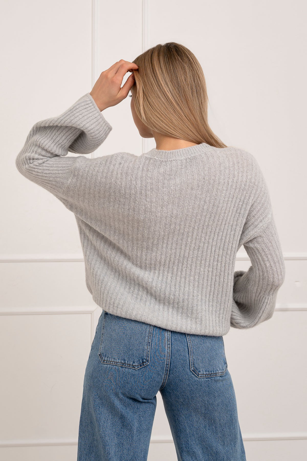 Moteriškas itališkas megztinis su baby alpakos vilna URSULA Pilka