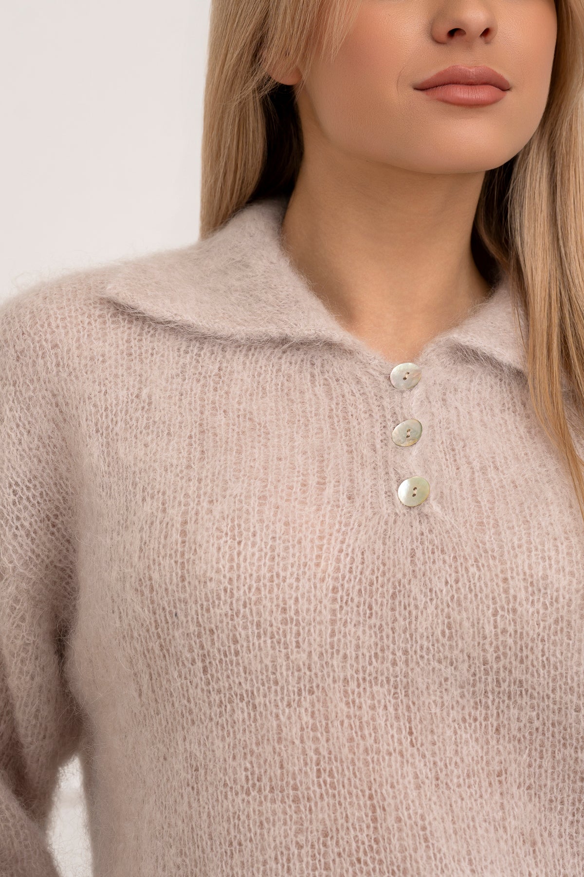 Moteriškas itališkas moheros vilnos megztinis RAYANA Kreminė