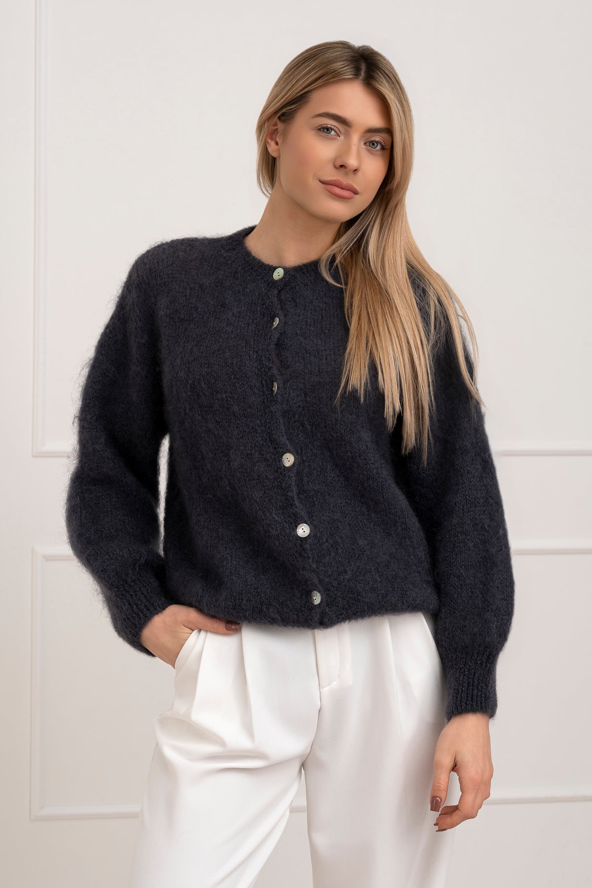 Moteriškas itališkas moheros vilnos megztinis EMELIN Tamsiai pilka