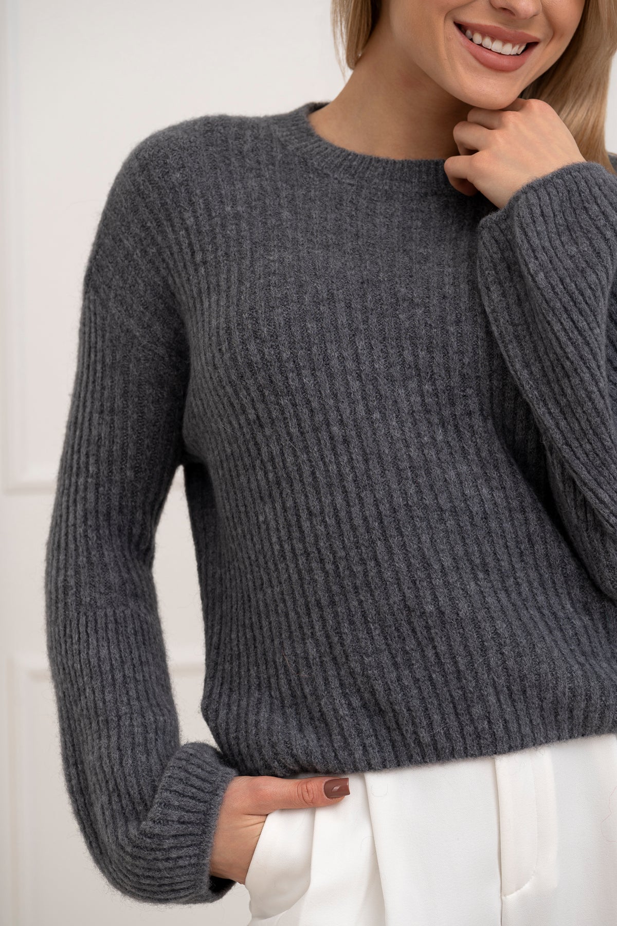 Moteriškas itališkas megztinis su baby alpakos vilna URSULA Tamsiai pilka