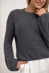 Moteriškas itališkas megztinis su baby alpakos vilna URSULA Tamsiai pilka