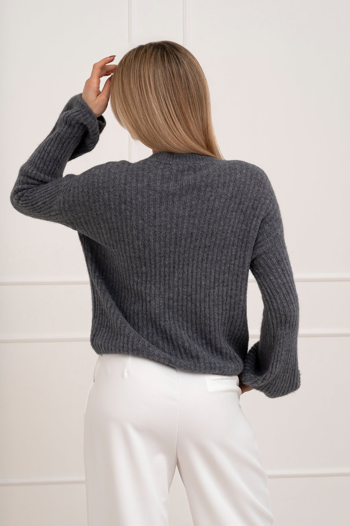 Moteriškas itališkas megztinis su baby alpakos vilna URSULA Tamsiai pilka